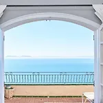 L'encantarella Vila *
